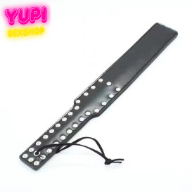 Шлепалка черная с заклепками Magnum Rivet